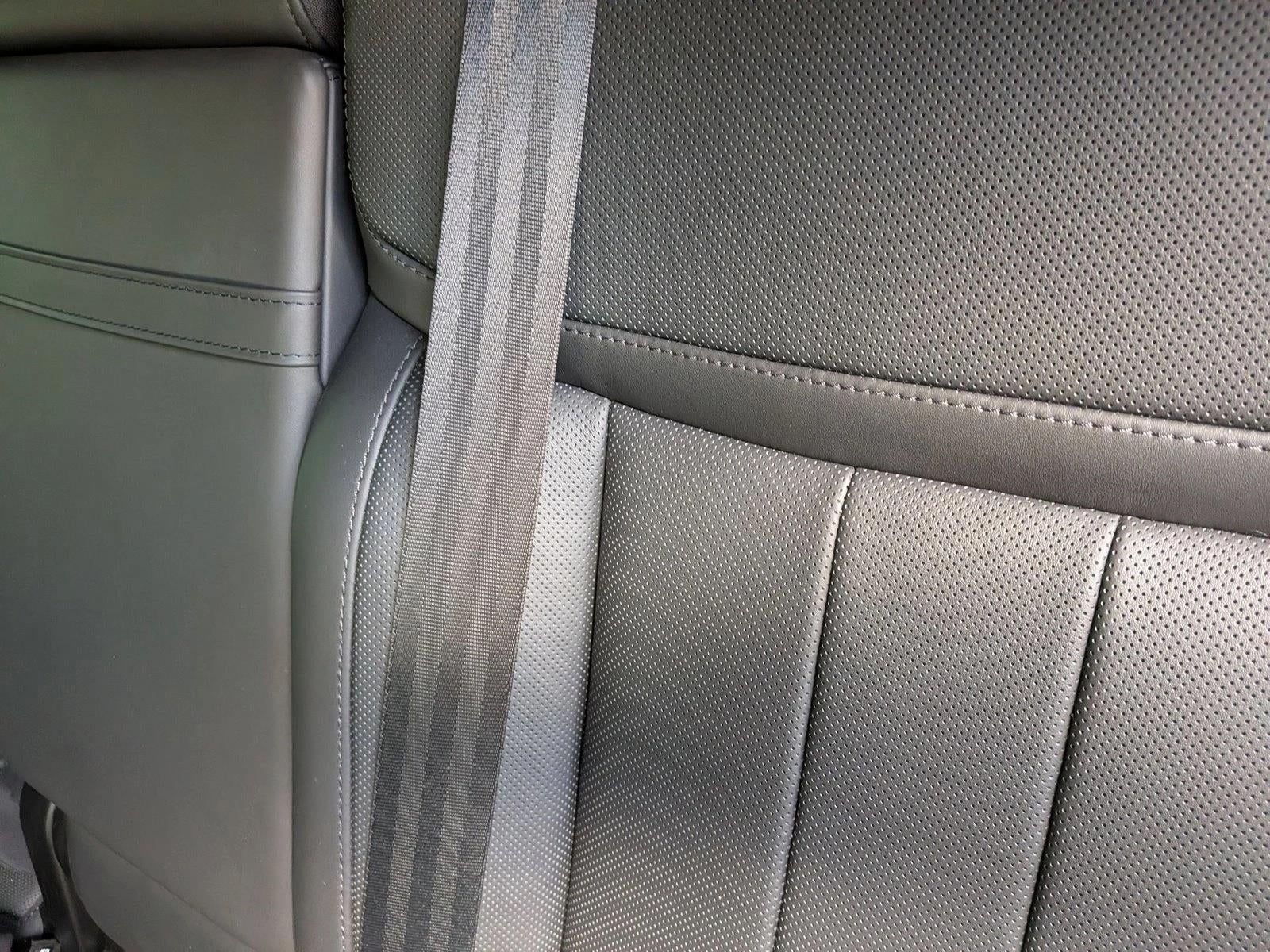 2025 Land Rover Range Rover P550e SE SWB