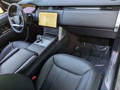 2025 Land Rover Range Rover P550e SE SWB