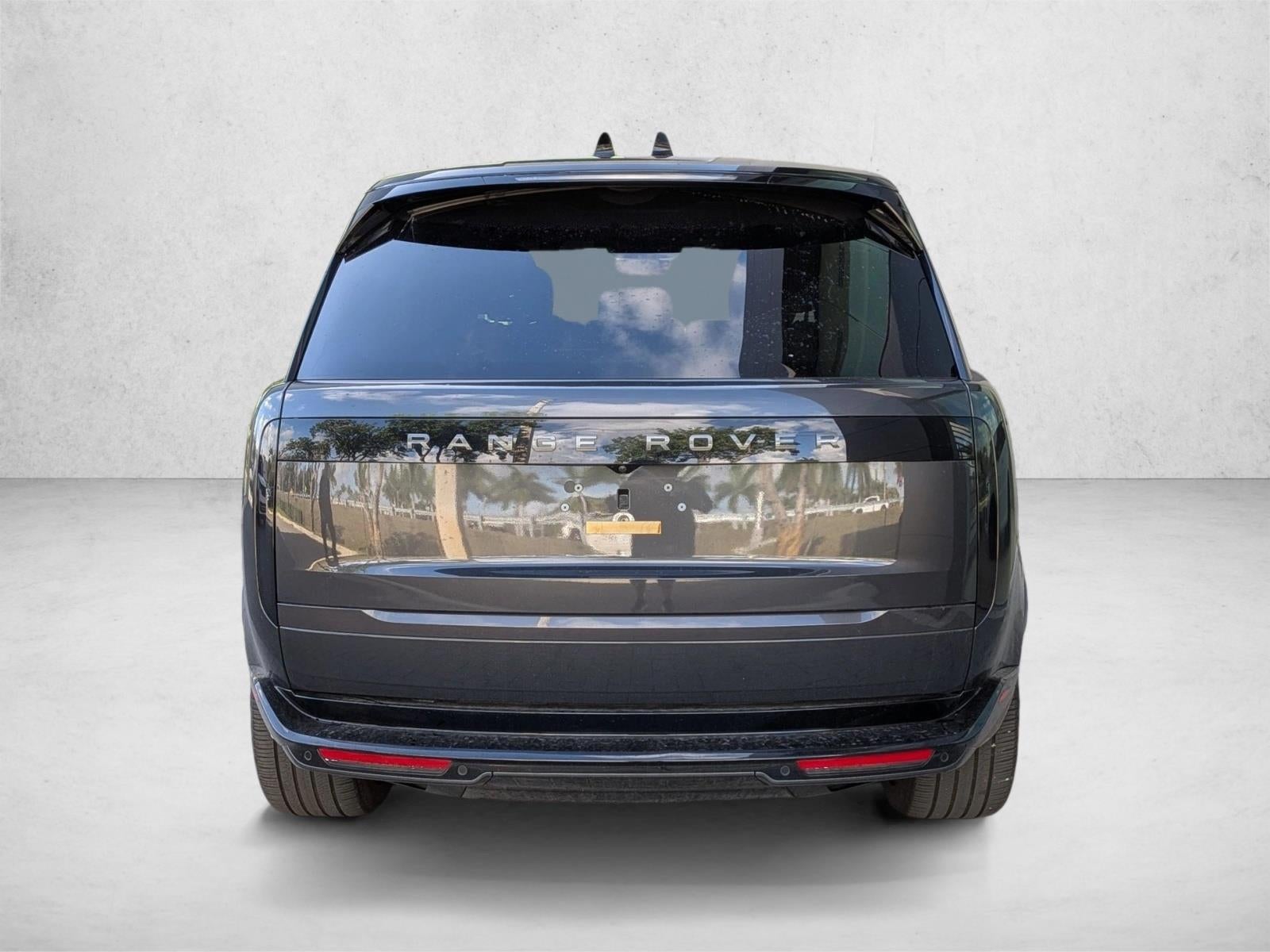 2025 Land Rover Range Rover P550e SE SWB