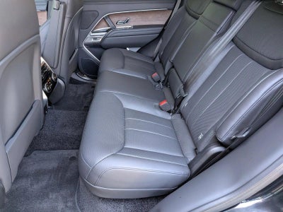 2025 Land Rover Range Rover P400 SE SWB