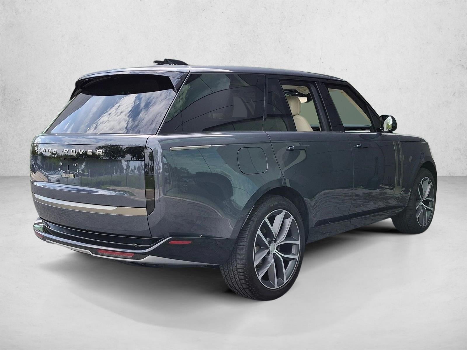 2024 Land Rover Range Rover P400 SE SWB