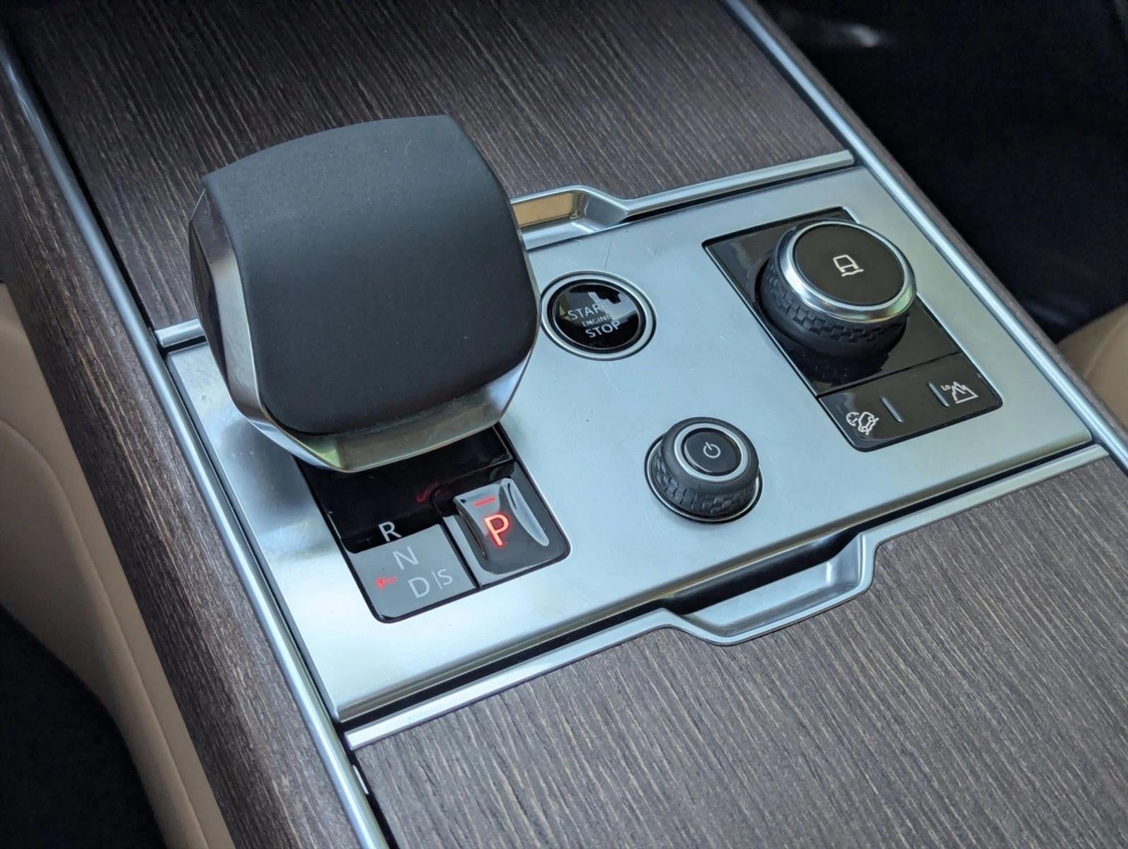 2023 Land Rover Range Rover P530 SE LWB 7 Seat