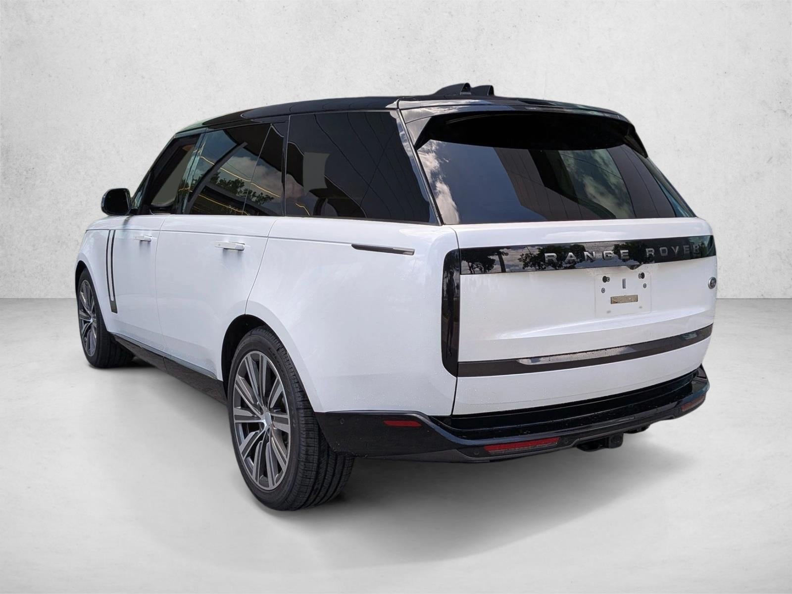 2023 Land Rover Range Rover P530 SE LWB 7 Seat