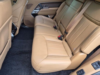 2026 Land Rover Range Rover P530 SE LWB 7 Seat