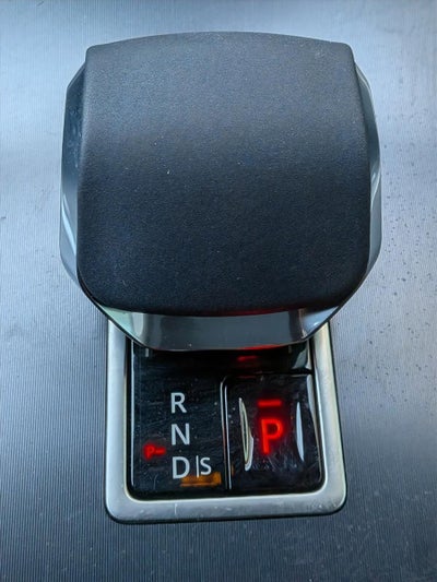 2026 Land Rover Range Rover Velar P250 Dynamic SE *Ltd Avail*