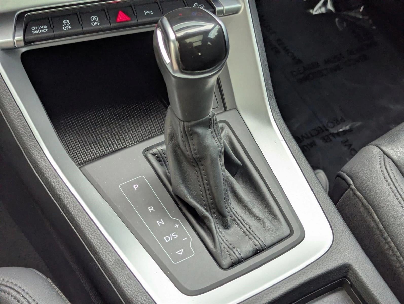 2020 Audi Q3 Premium 45 TFSI quattro