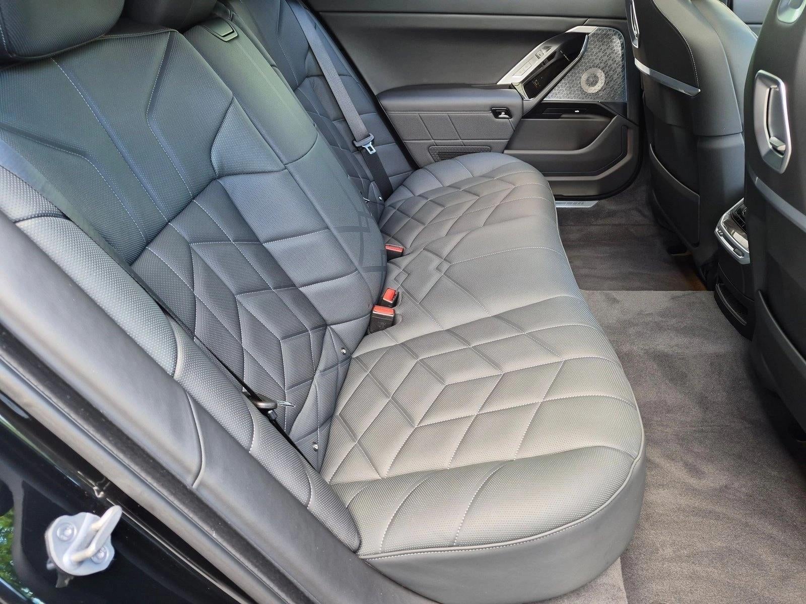 2023 BMW 760i xDrive Sedan
