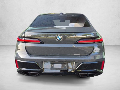 2023 BMW 760i xDrive Sedan