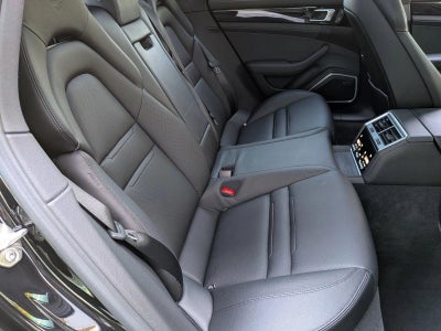 2023 Porsche Panamera 4 Platinum Edition AWD
