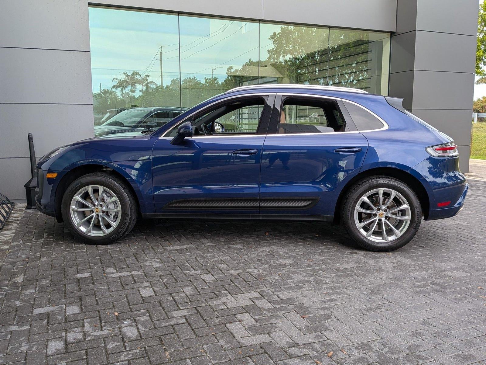 2023 Porsche Macan AWD