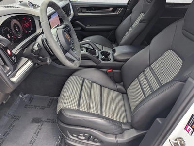 2024 Porsche Cayenne Turbo E-Hybrid Coupe AWD