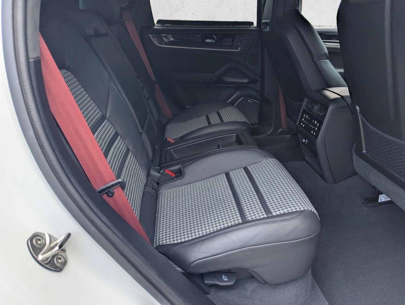 2024 Porsche Cayenne Turbo E-Hybrid Coupe AWD