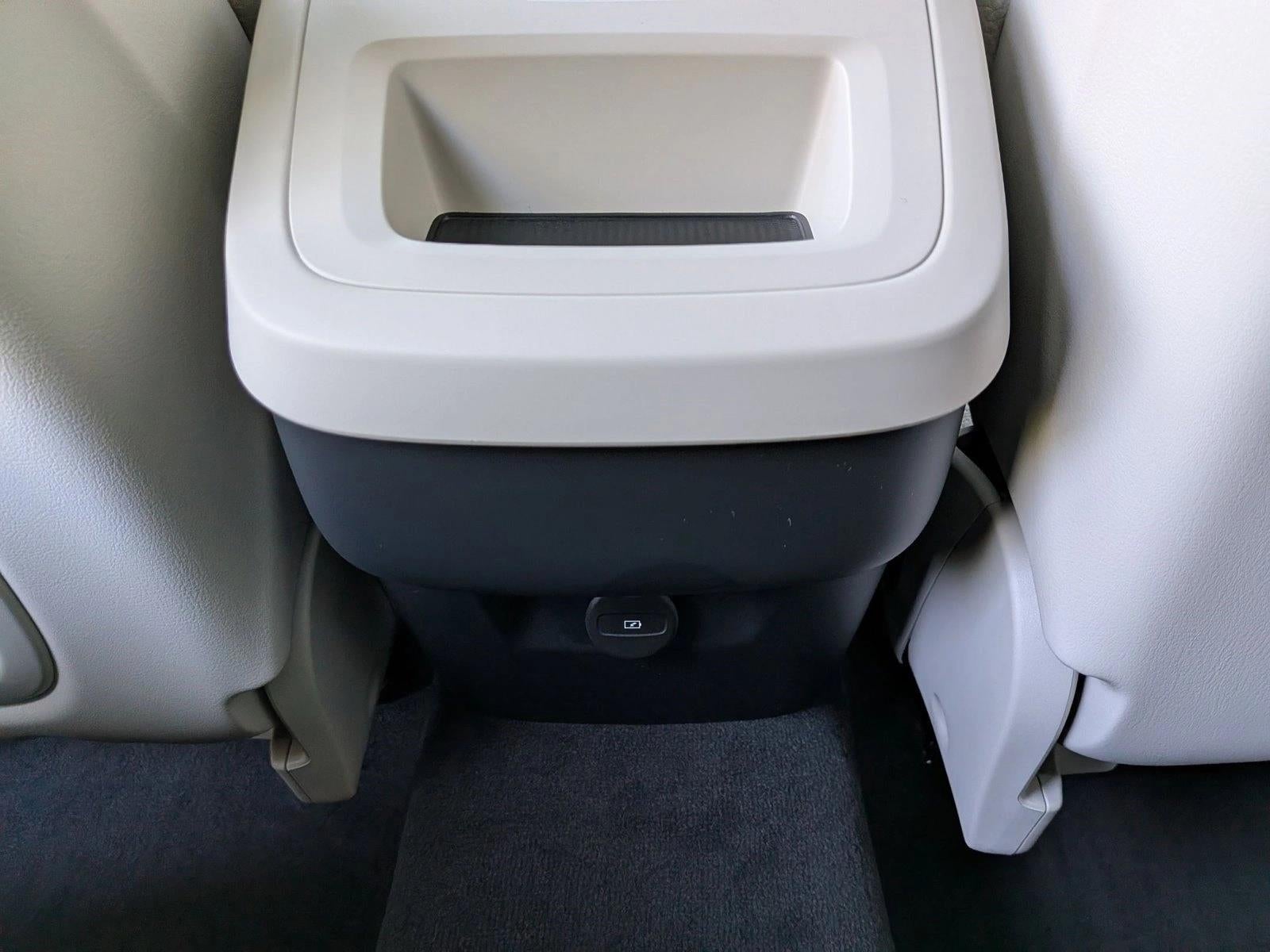 2025 Volvo XC60 B5 AWD Plus