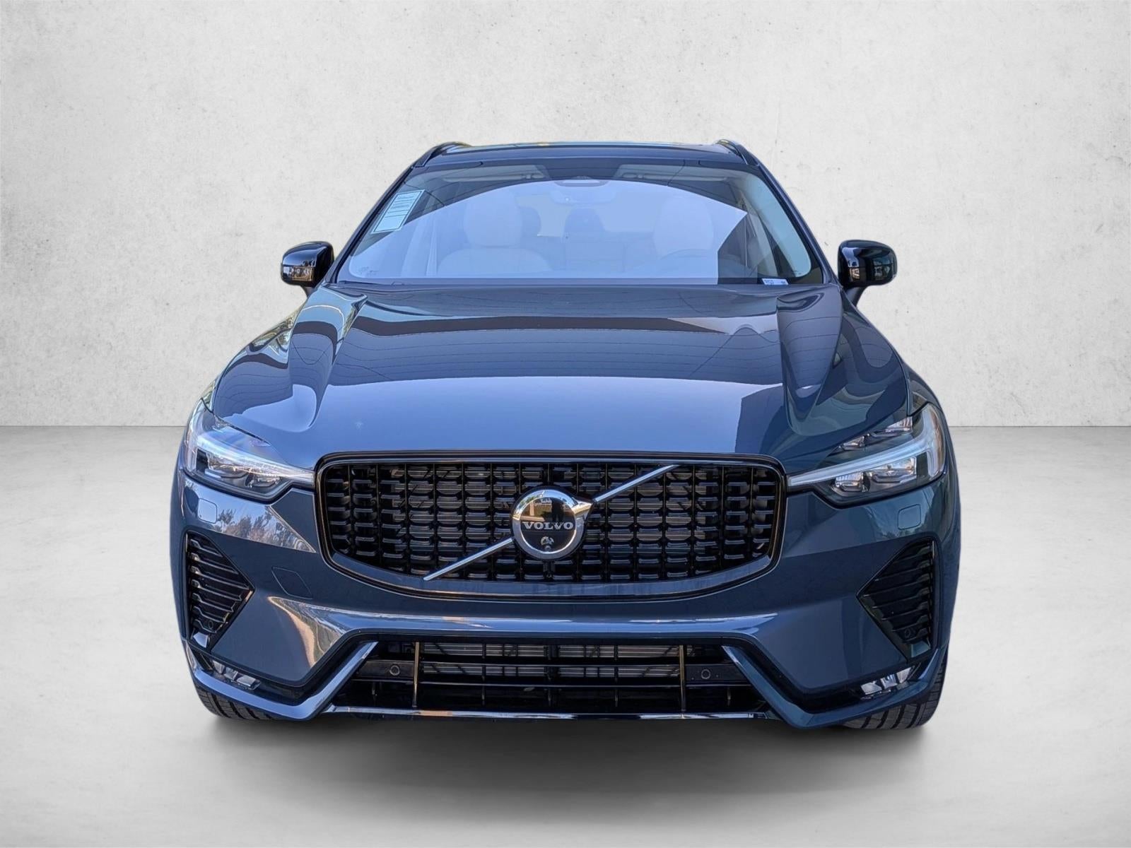 2025 Volvo XC60 B5 AWD Plus