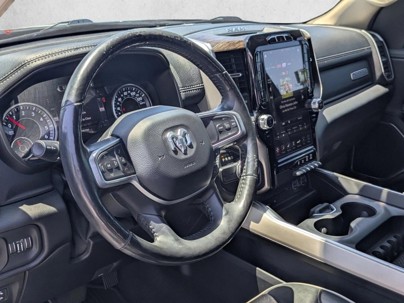 2019 RAM 1500 Laramie 4x2 Crew Cab 5'7" Box