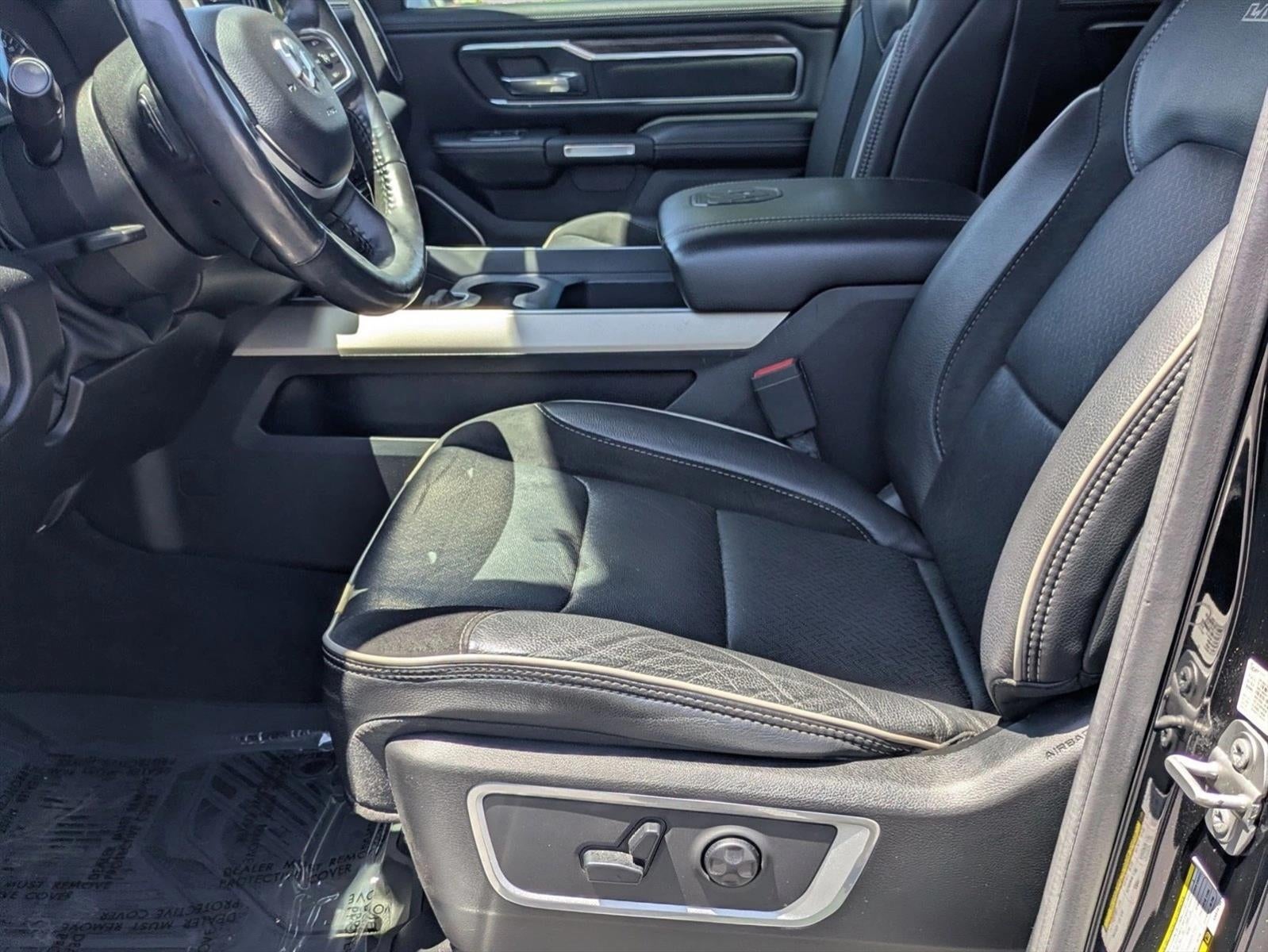 2019 RAM 1500 Laramie 4x2 Crew Cab 5'7" Box