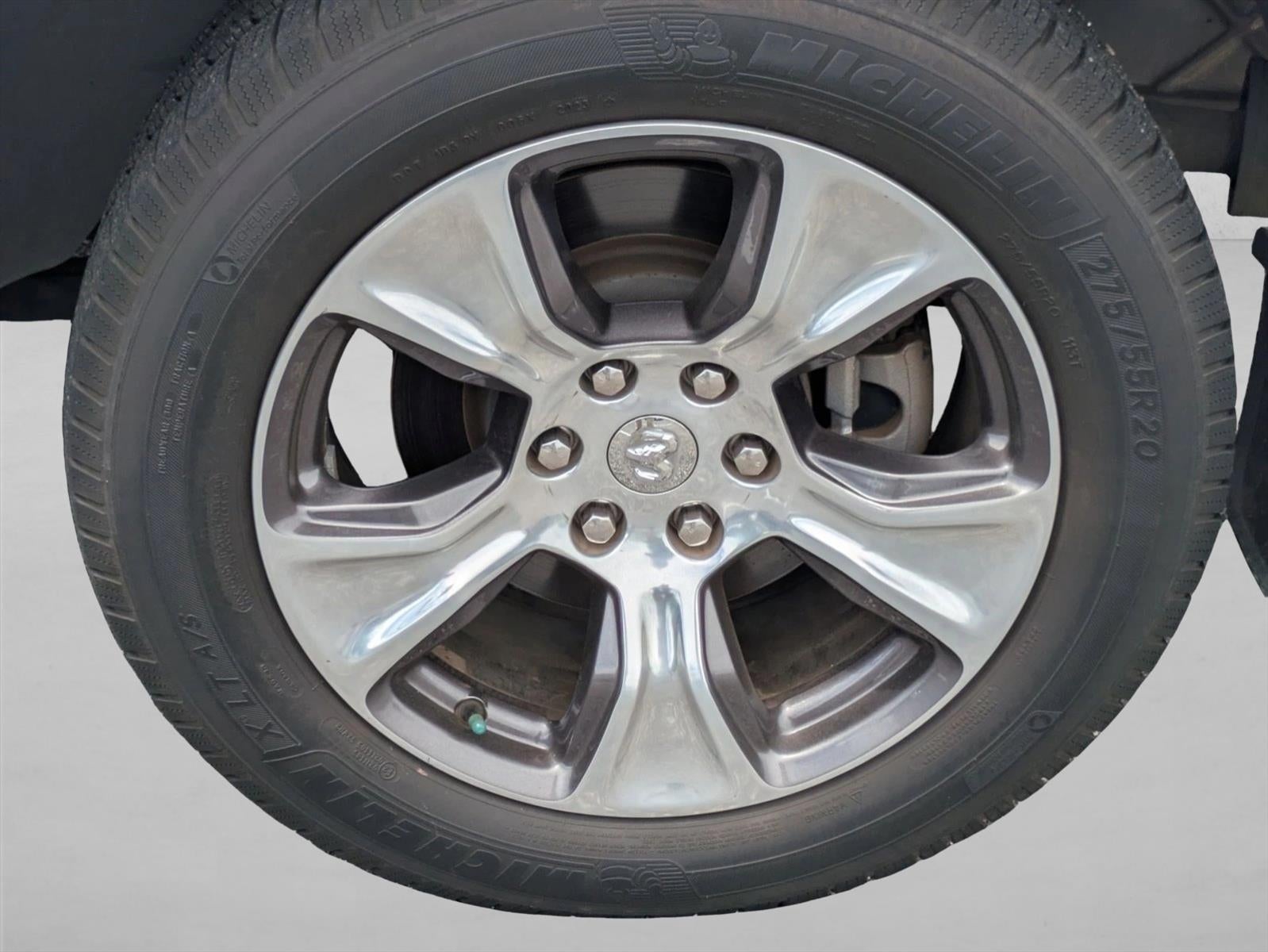 2019 RAM 1500 Laramie 4x2 Crew Cab 5'7" Box