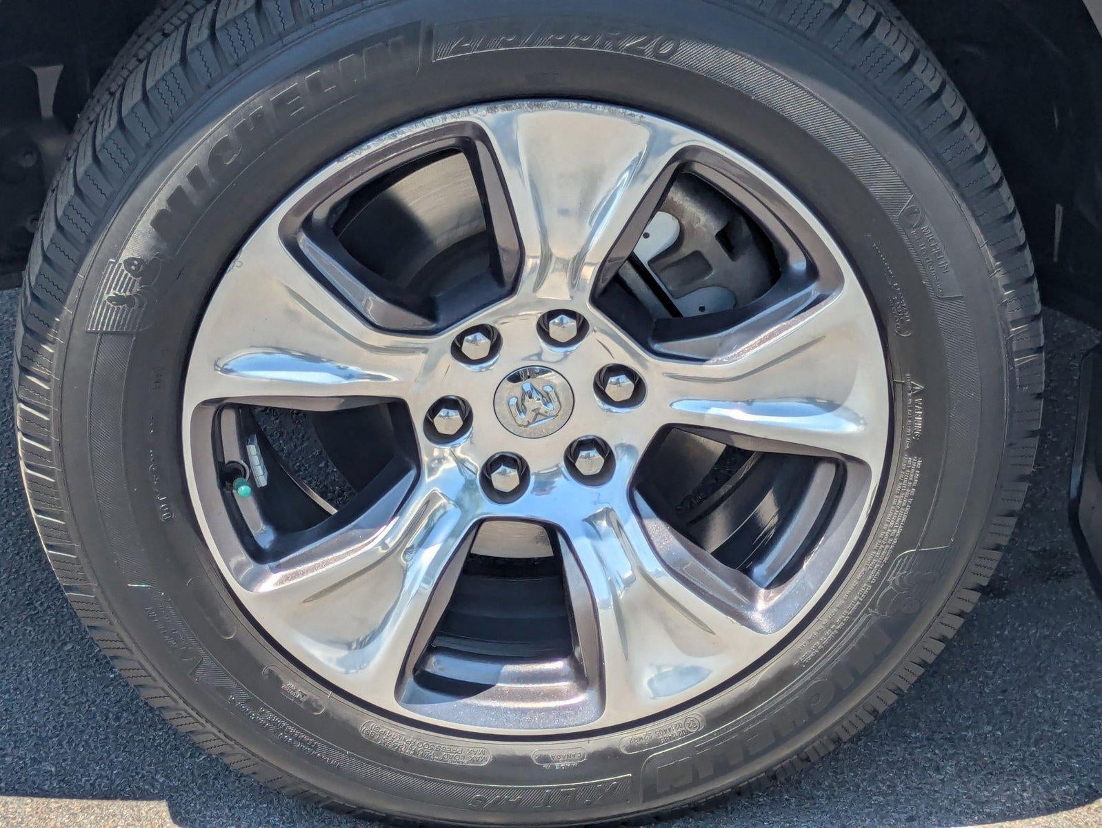 2019 RAM 1500 Laramie 4x2 Crew Cab 5'7" Box