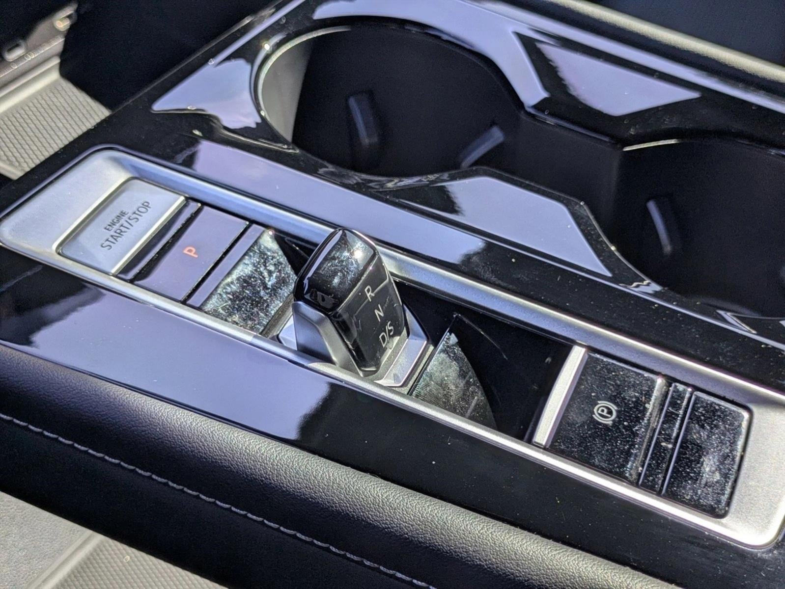 2024 Volkswagen Atlas Cross Sport 2.0T SEL R-Line 4MOTION