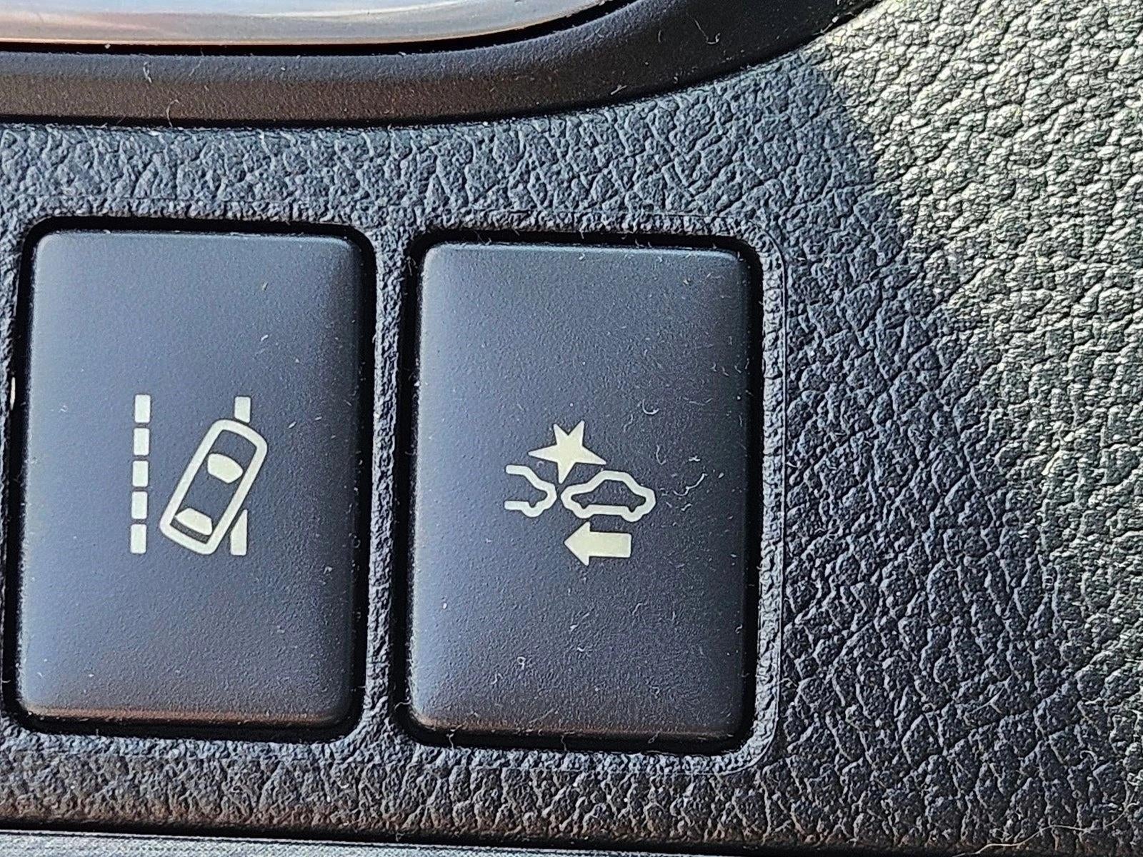 2017 Toyota Camry Hybrid XLE CVT (Natl)