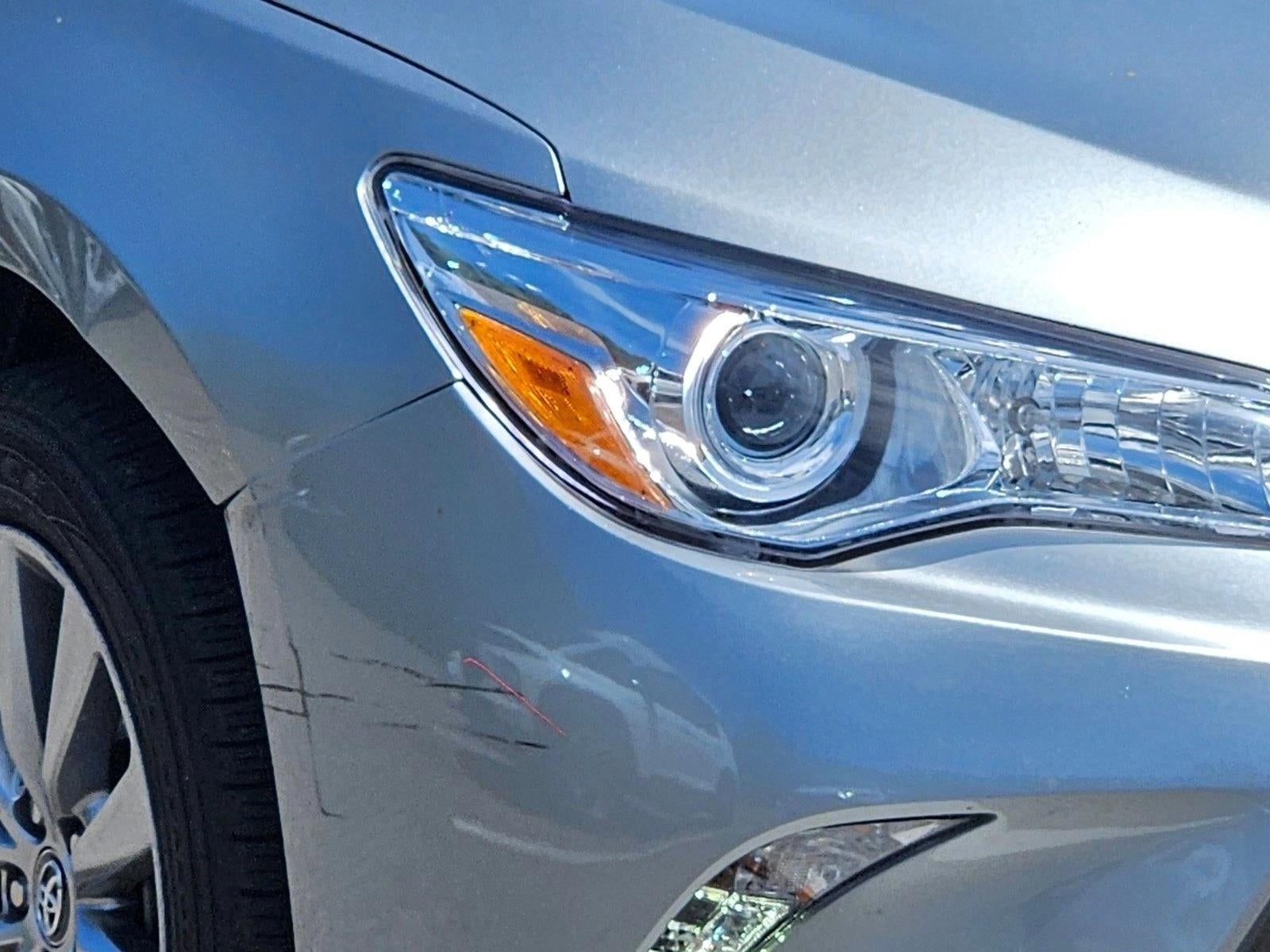 2017 Toyota Camry Hybrid XLE CVT (Natl)