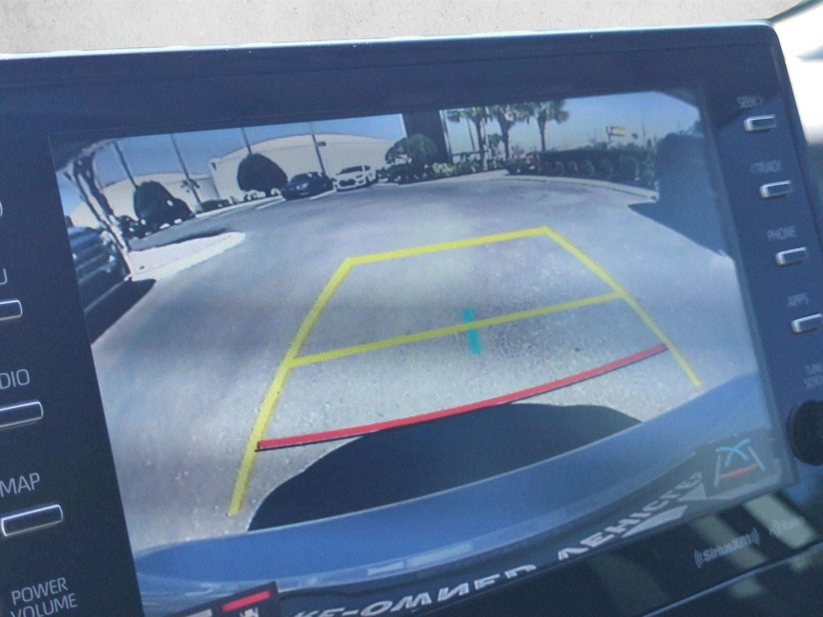 2022 Toyota Camry Hybrid LE CVT (Natl)