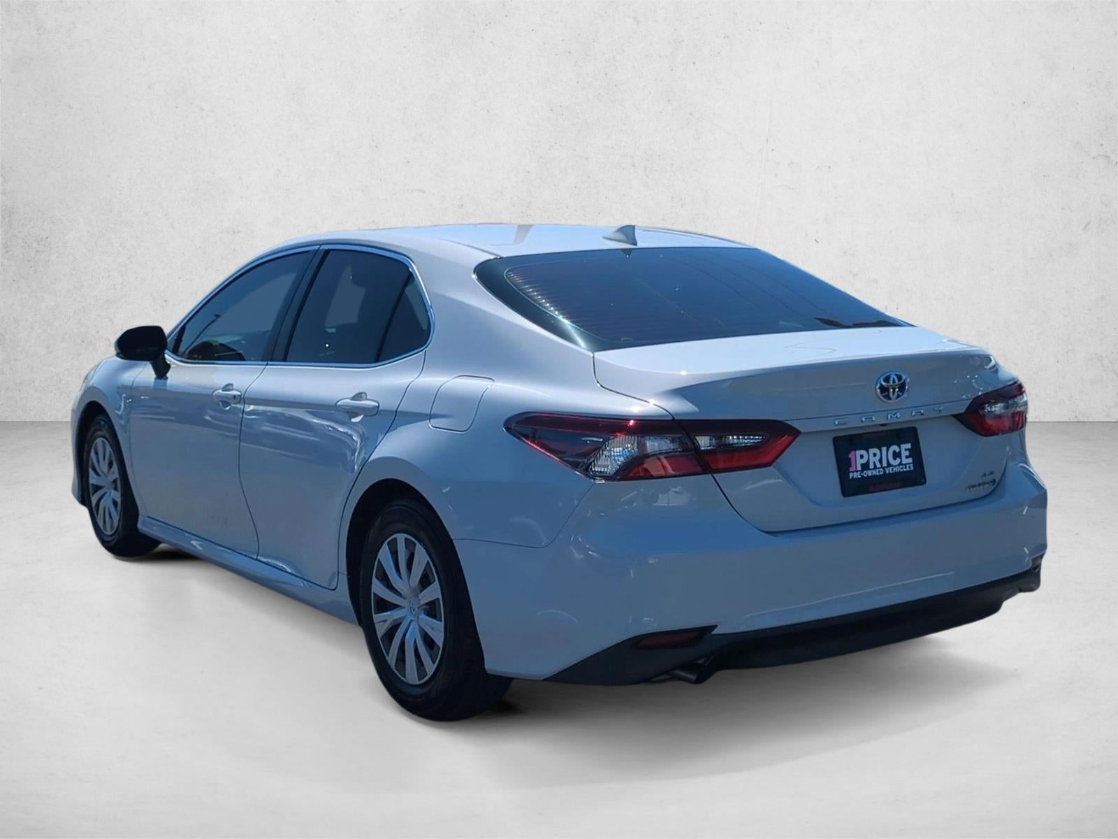 2022 Toyota Camry Hybrid LE CVT (Natl)