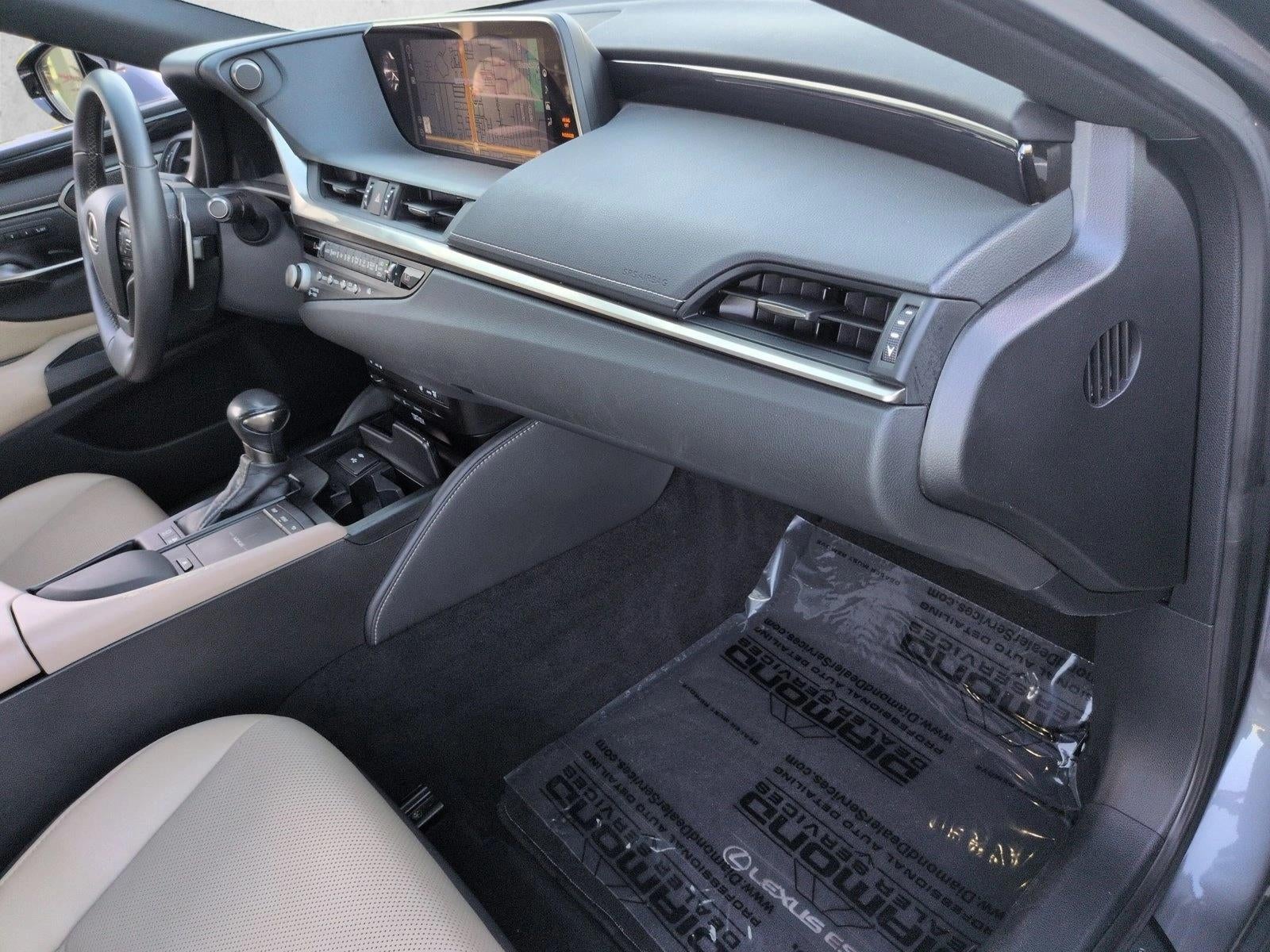 2021 Lexus ES 300h FWD