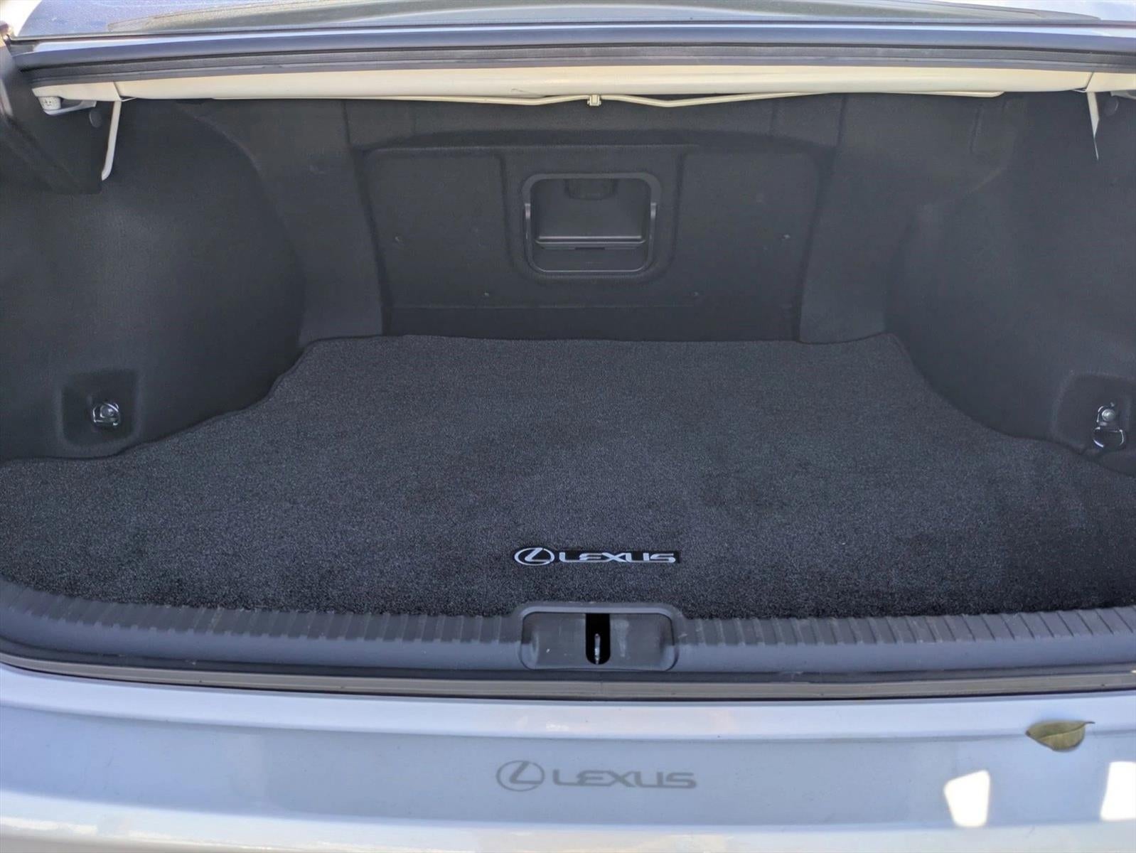 2022 Lexus ES 300h Ultra Luxury FWD