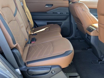 2025 Nissan Pathfinder Platinum 2WD