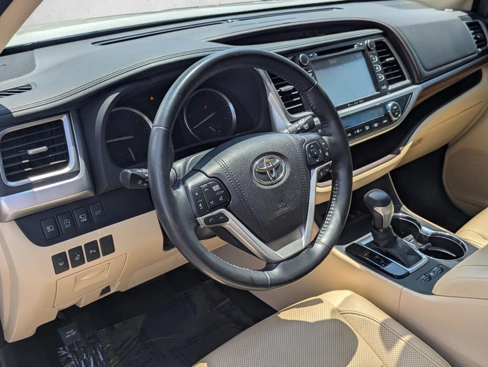 2017 Toyota Highlander Limited Platinum V6 AWD (Natl)