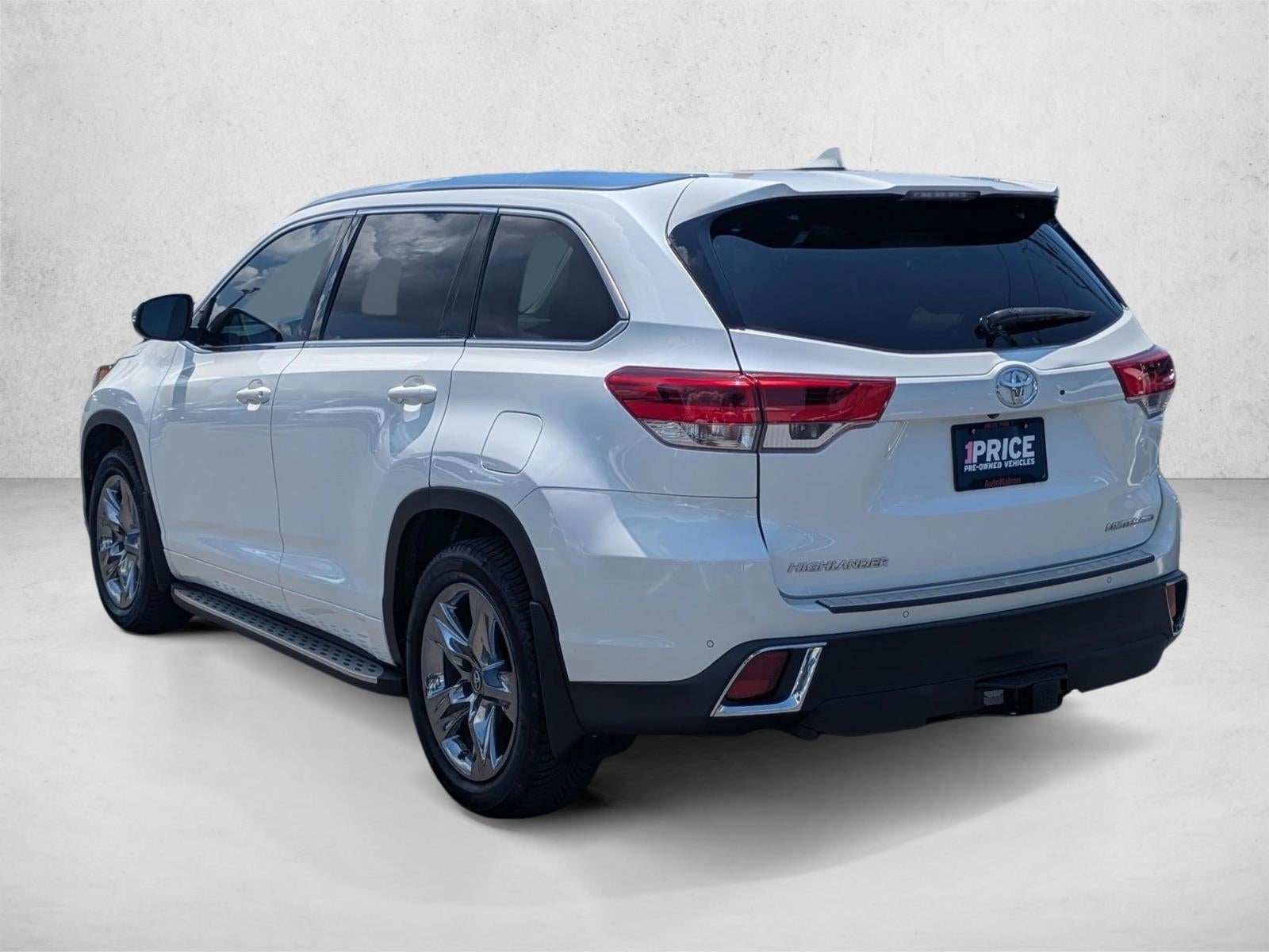 2017 Toyota Highlander Limited Platinum V6 AWD (Natl)