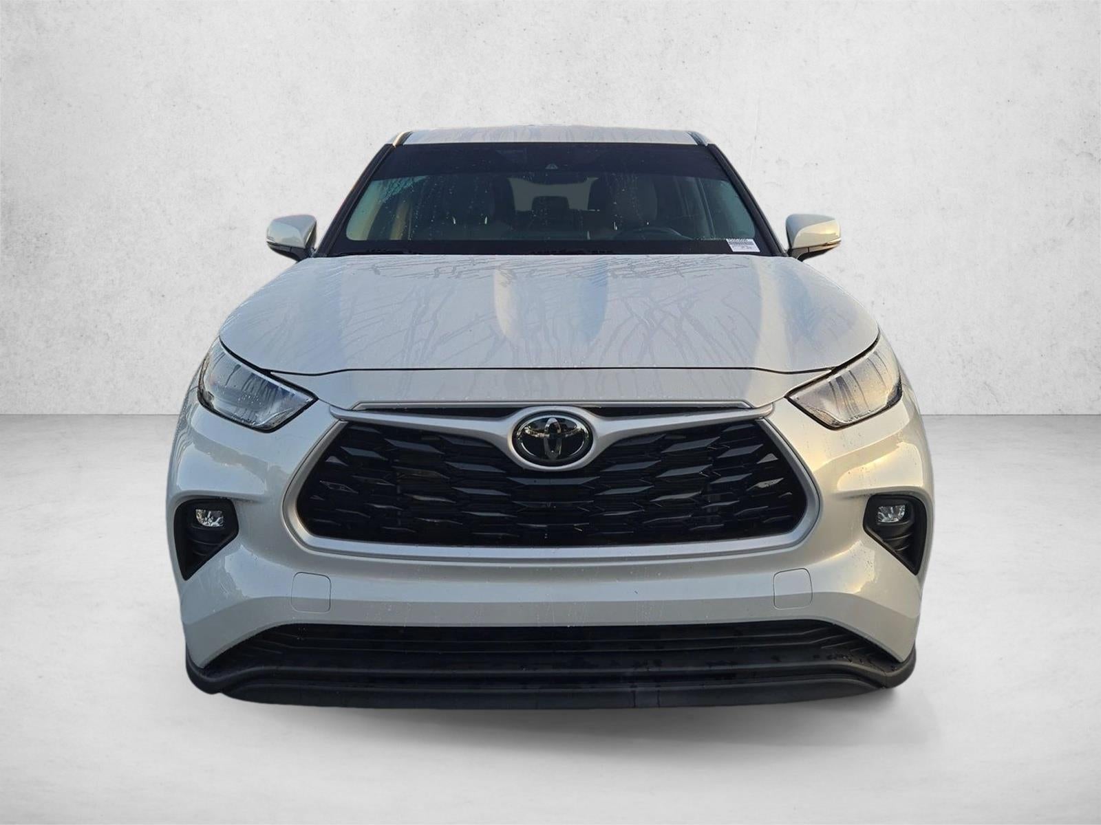 2024 Toyota Highlander LE FWD (GS)
