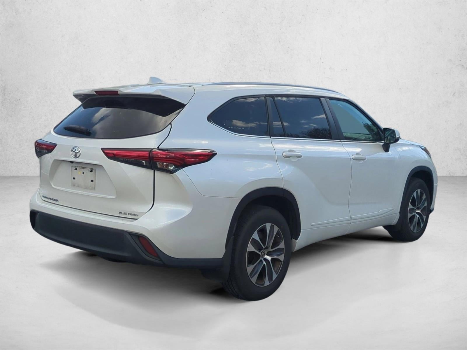 2023 Toyota Highlander XLE AWD (Natl)