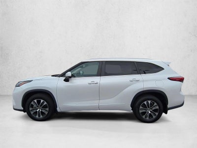 2023 Toyota Highlander XLE AWD (Natl)