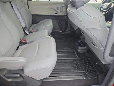 2024 Toyota Sienna XLE FWD 8-Passenger (Natl)