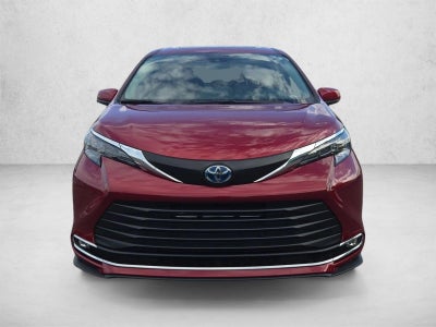 2024 Toyota Sienna XLE FWD 8-Passenger (Natl)