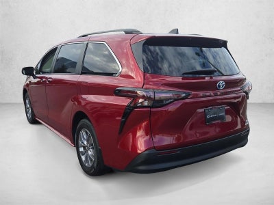 2024 Toyota Sienna XLE FWD 8-Passenger (Natl)