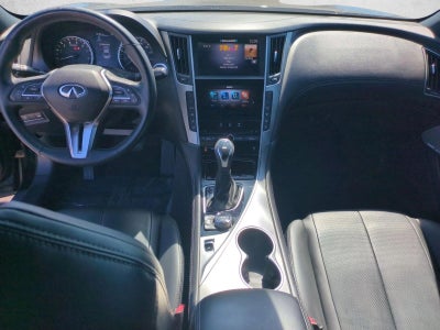 2022 INFINITI Q60 LUXE RWD