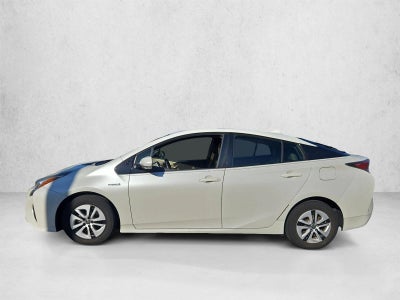2016 Toyota Prius 5dr HB Three (Natl)