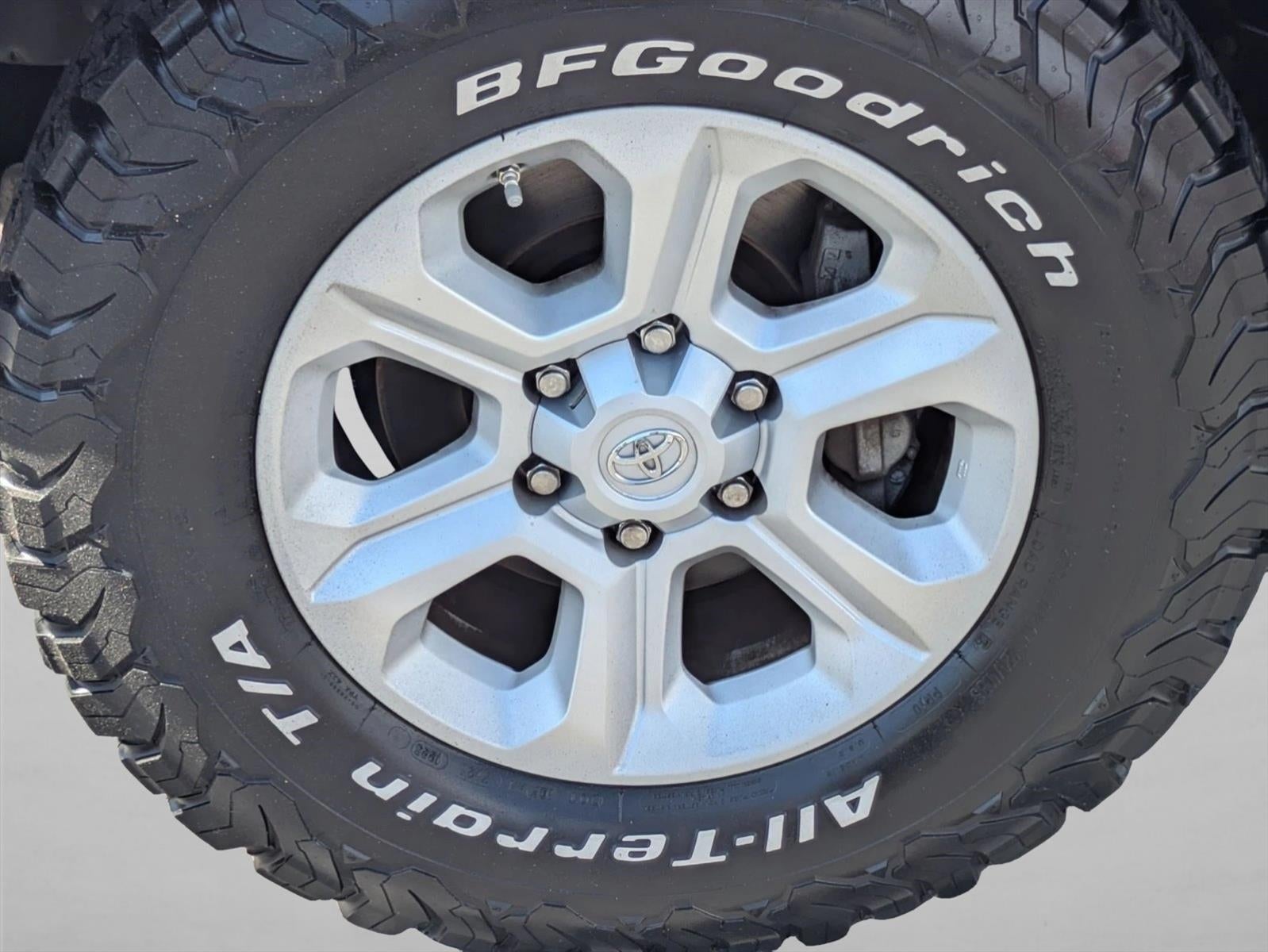 2016 Toyota 4Runner RWD 4dr V6 SR5 (Natl)