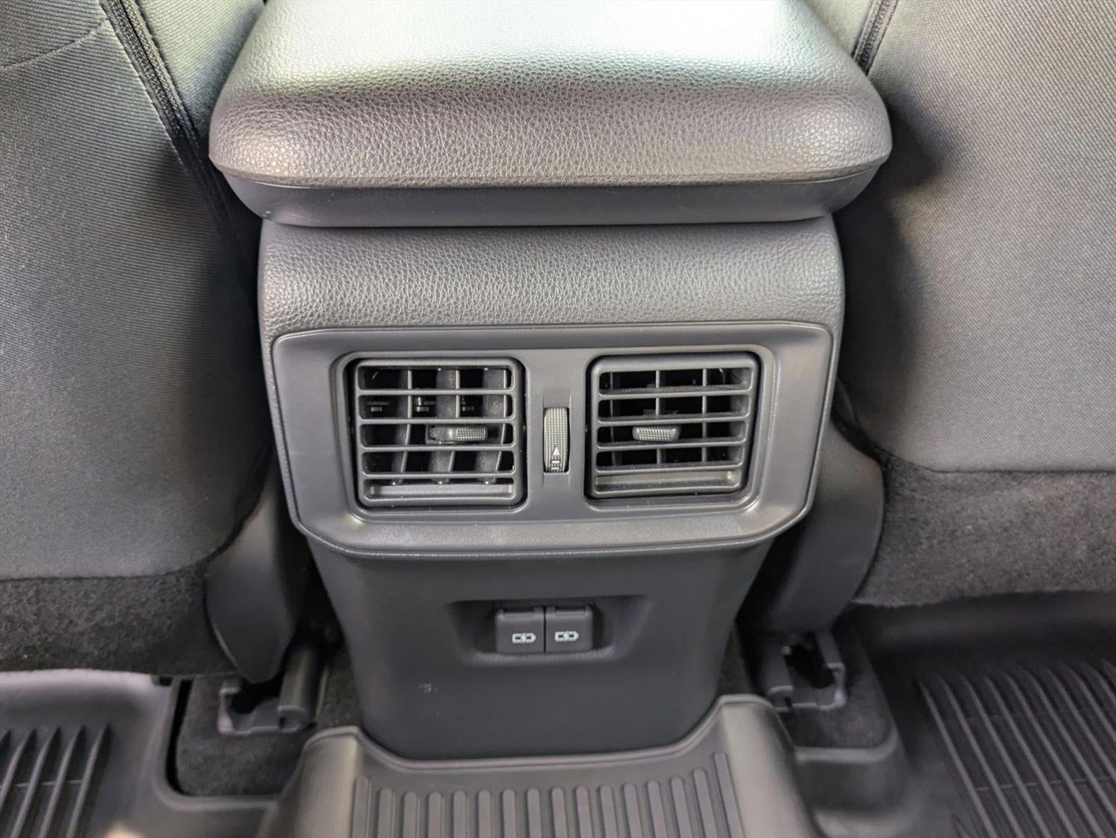 2022 Toyota RAV4 Hybrid SE AWD (Natl)