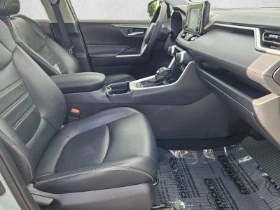 2020 Toyota RAV4 XLE Premium AWD (Natl)