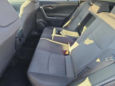 2019 Toyota RAV4 XLE FWD (GS)