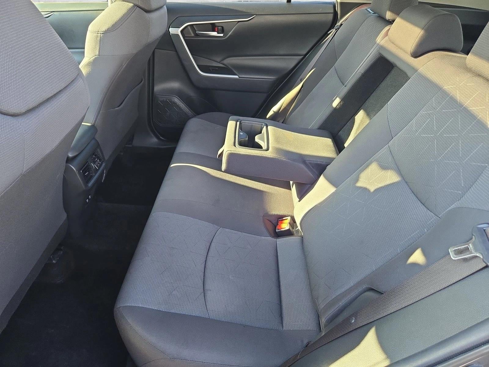 2019 Toyota RAV4 XLE FWD (GS)