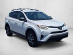 2017 Toyota RAV4 LE FWD (GS)