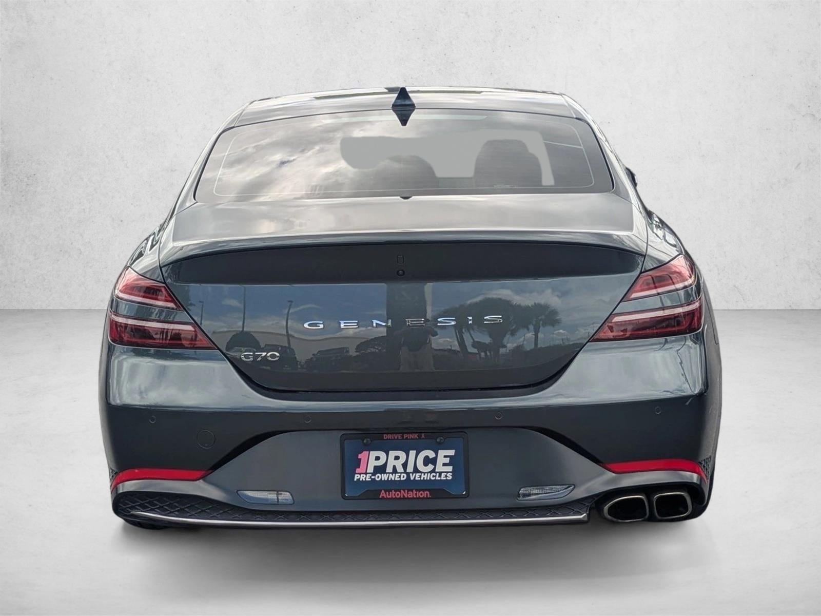 2022 Genesis G70 2.0T RWD