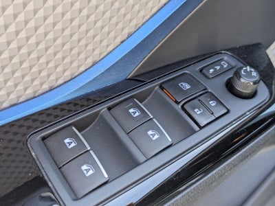 2019 Toyota C-HR XLE FWD (Natl)