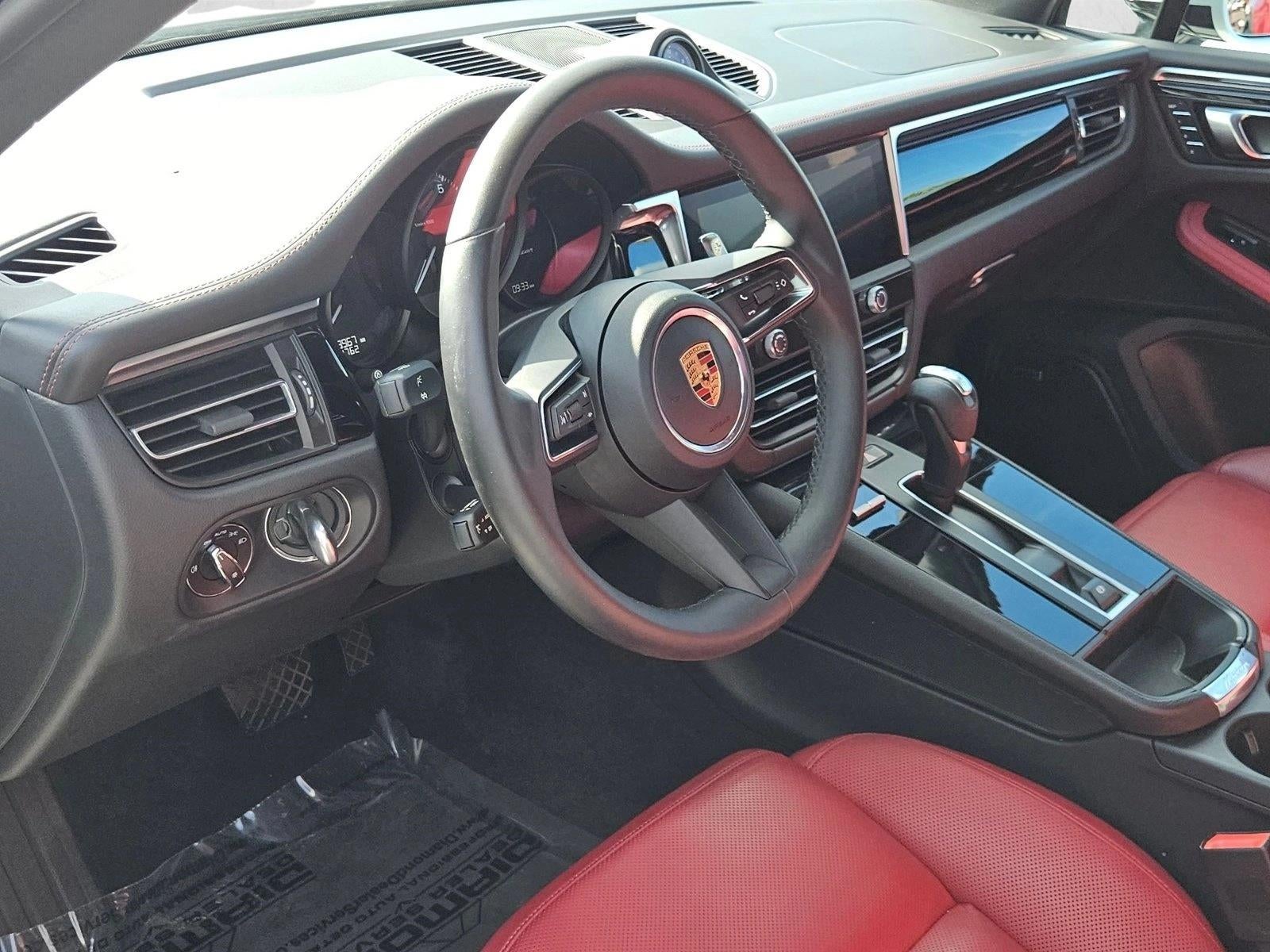 2022 Porsche Macan AWD