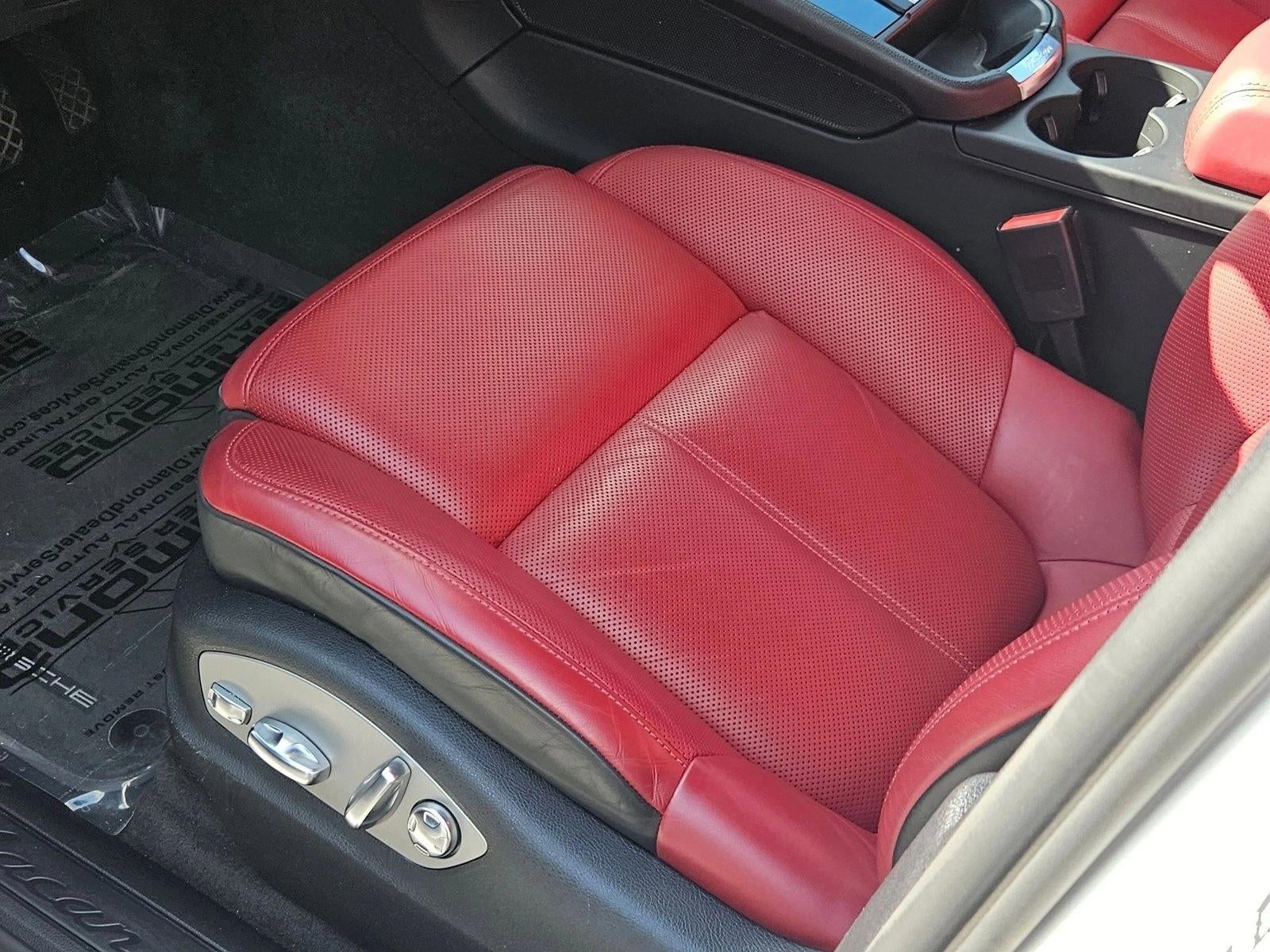 2022 Porsche Macan AWD